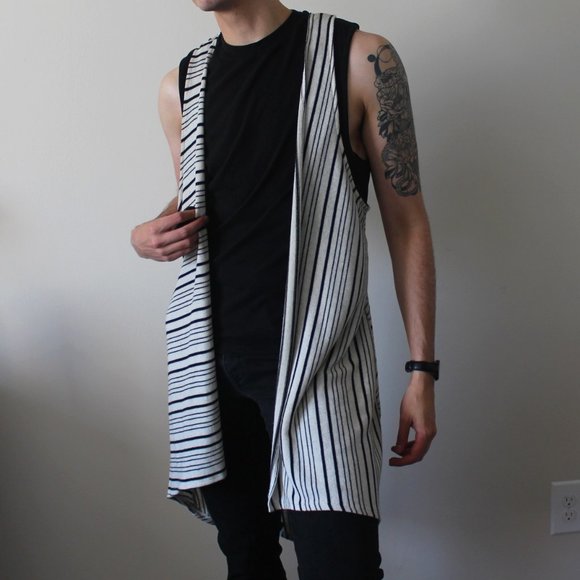 Sunday in Brooklyn split pattern striped vest - Picture 2 of 9